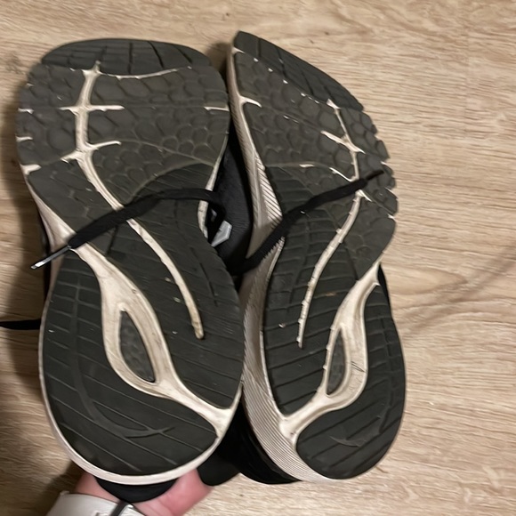 Used New Balance 860  v 11 - Picture 4 of 5